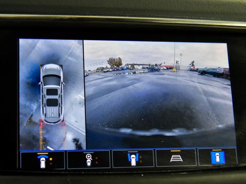 Used 2024 Buick Enclave Premium image 21