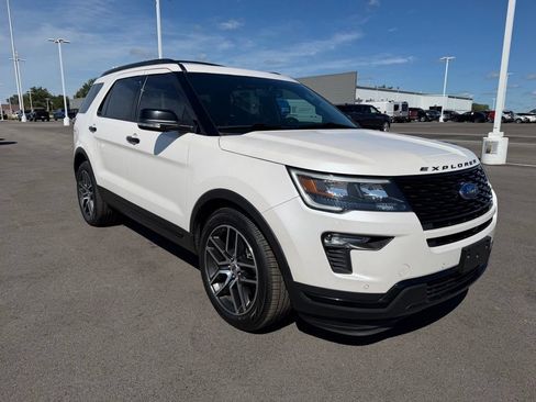 Used 2019 Ford Explorer Sport w/ Equipment Group 401A AWD/4WD image 3