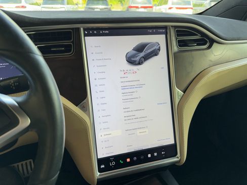 Used 2016 Tesla Model X Performance image 62