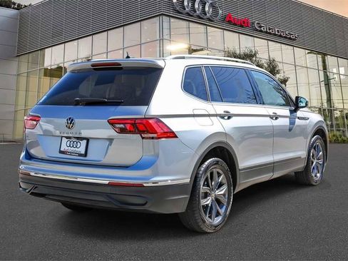 Used 2023 Volkswagen Tiguan SE image 4