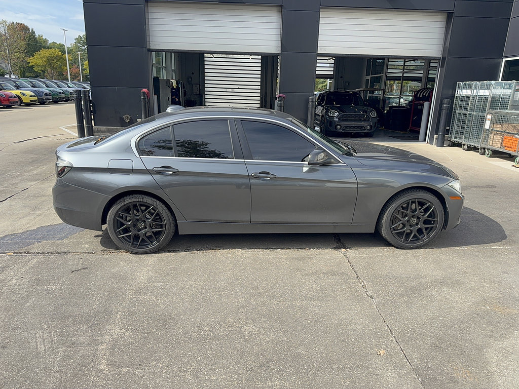 Used 2015 BMW 335i xDrive Sedan AWD/4WD image 4