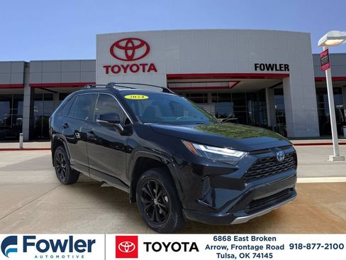 Used 2024 Toyota RAV4 SE AWD/4WD image 8