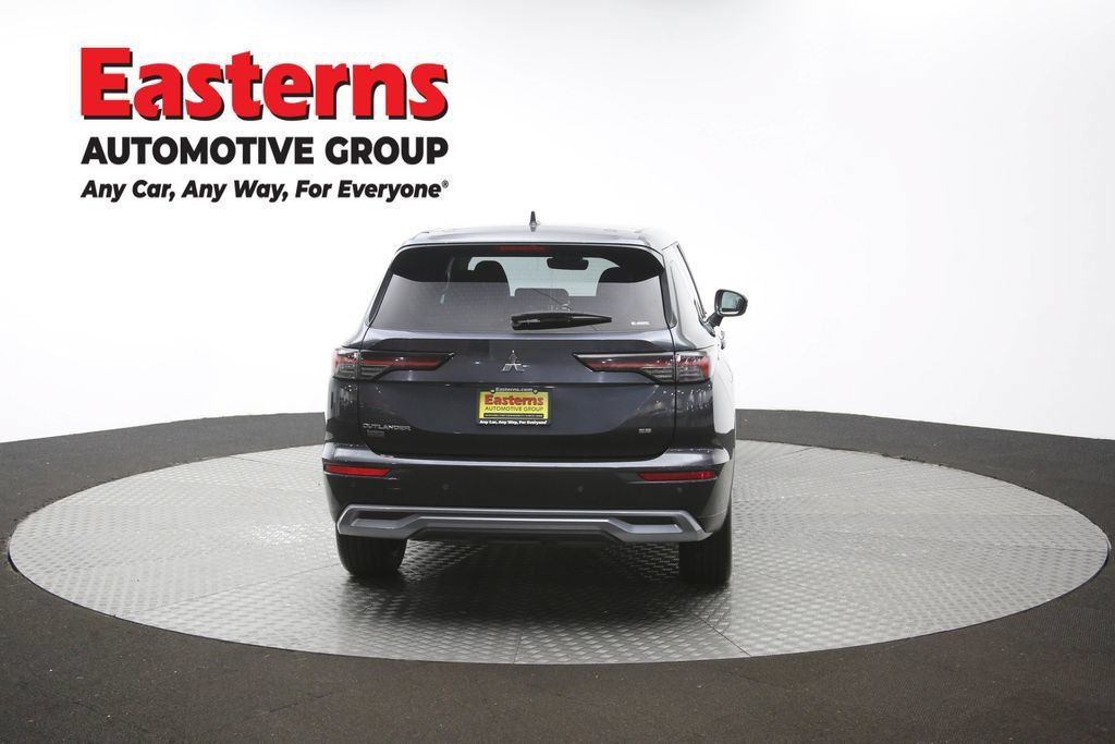 Used 2025 Mitsubishi Outlander SE AWD/4WD image 38