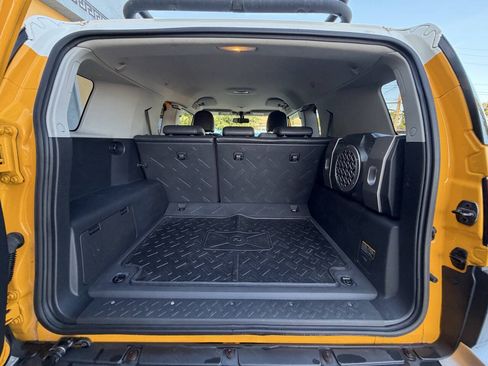 Used 2010 Toyota FJ Cruiser 4WD image 29