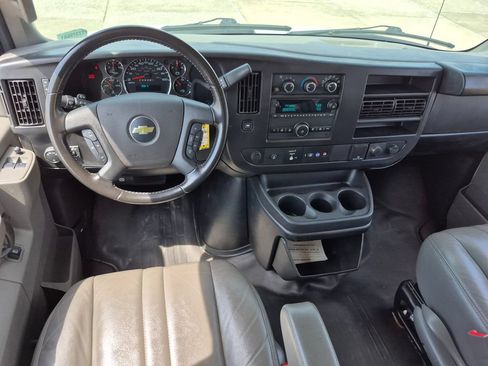 Used 2022 Chevrolet Express 3500 LS RWD image 10