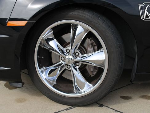 Used 2012 Chevrolet Camaro SS w/ Orange Stripe Package image 27