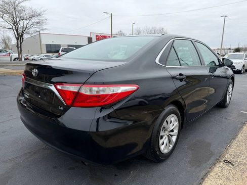 Used 2016 Toyota Camry LE image 7