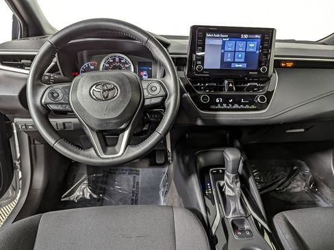 Used 2022 Toyota Corolla SE image 19