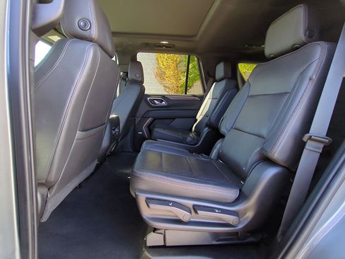 Used 2021 Chevrolet Tahoe High Country w/ Premium Package image 23