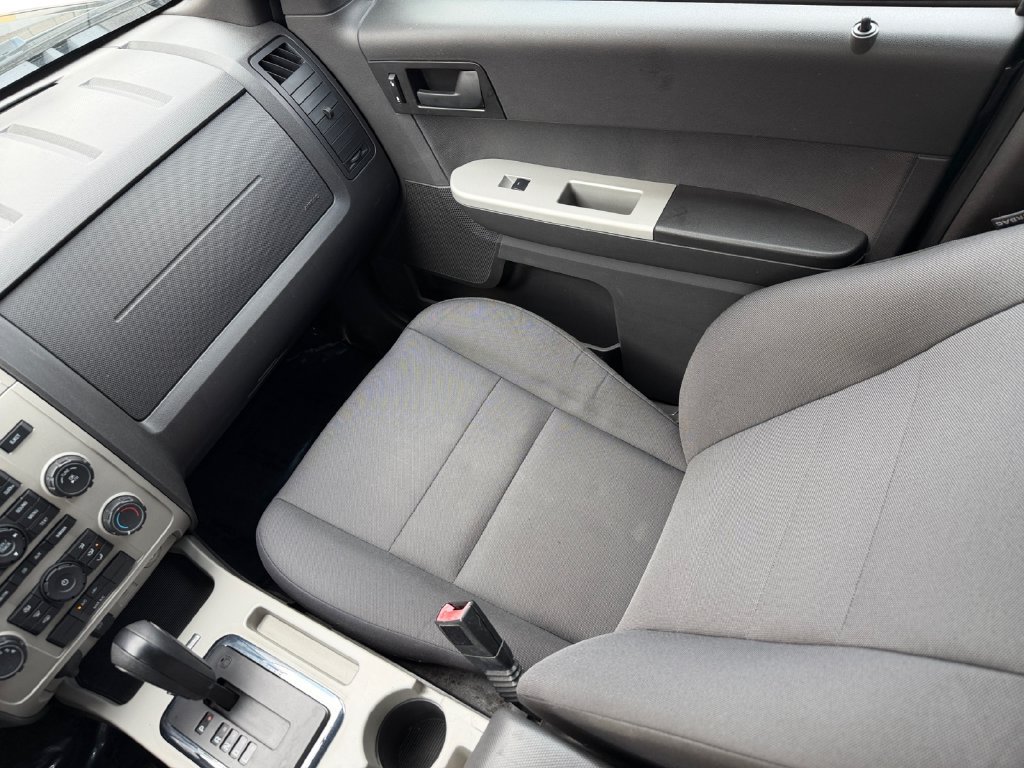 Used 2012 Ford Escape XLT FWD image 16