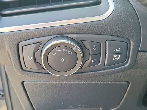 Used 2022 Ford Edge Titanium w/ Equipment Group 301A AWD/4WD image 30