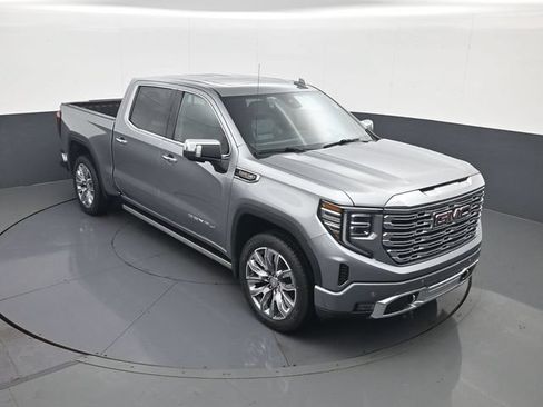 Used 2023 GMC Sierra 1500 Denali w/ Denali Reserve Package AWD/4WD image 15