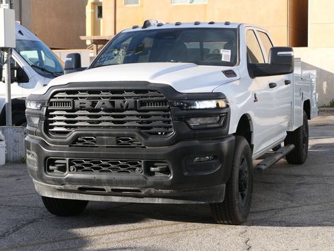 New 2026 RAM 3500 Tradesman AWD/4WD image 7
