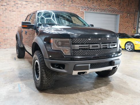 Used 2014 Ford F150 Raptor w/ Equipment Group 801A Luxury image 4