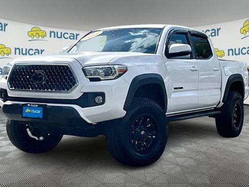 Used 2018 Toyota Tacoma TRD Off-Road w/ Technology Package image 12