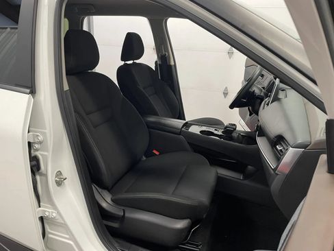 Used 2023 Nissan Rogue S FWD image 41