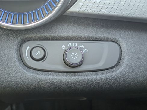 New 2026 Chevrolet Trax LT image 15