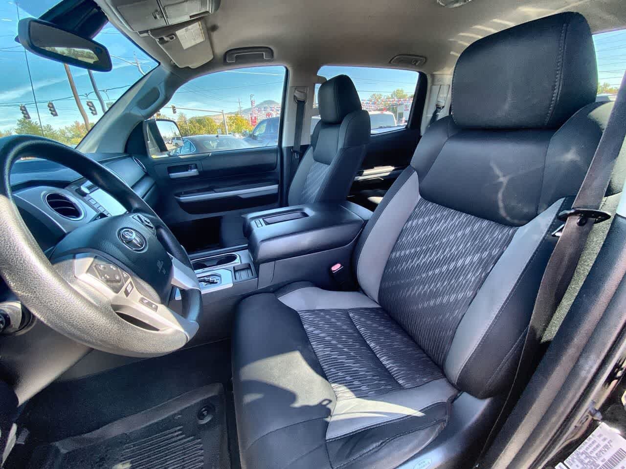 Used 2018 Toyota Tundra SR5 w/ SR5 Upgrade Package AWD/4WD image 11