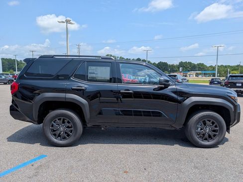 New 2026 Toyota 4Runner SR5 AWD/4WD image 6