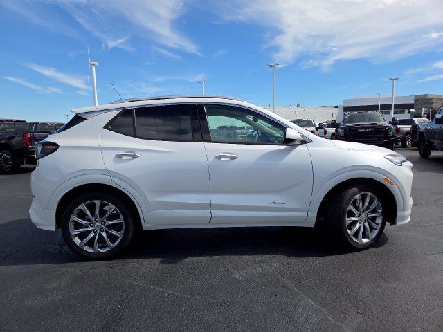 Used 2024 Buick Encore GX Avenir w/ Avenir Convenience Package FWD image 17