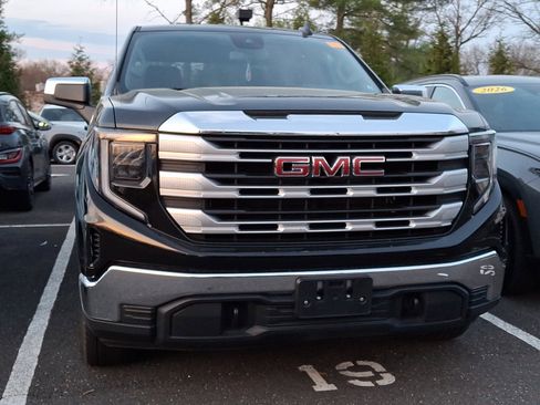 Used 2022 GMC Sierra 1500 SLE image 4