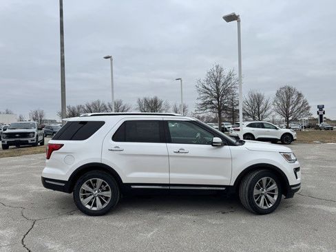 Used 2018 Ford Explorer Limited image 10