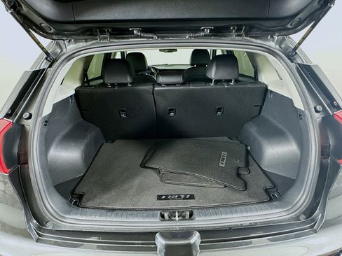 Used 2022 Kia Niro EX image 27