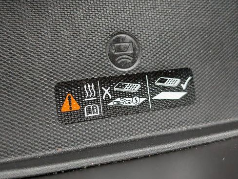 Used 2021 Chevrolet Suburban Premier image 40