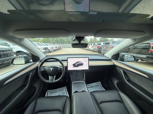 Used 2023 Tesla Model Y AWD image 19
