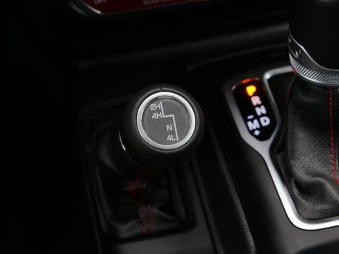 Used 2020 Jeep Gladiator Rubicon image 39