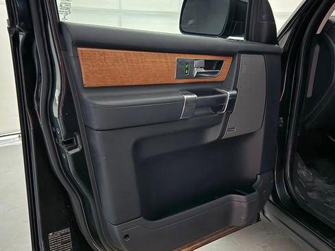 Used 2013 Land Rover LR4 HSE image 17