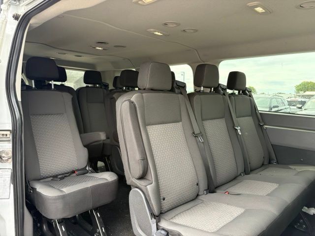 Used 2024 Ford Transit 350 XLT RWD image 5