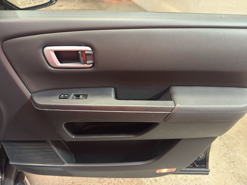 Used 2013 Honda Pilot Touring image 22