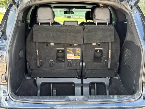 Used 2021 Toyota Sienna XSE FWD image 6