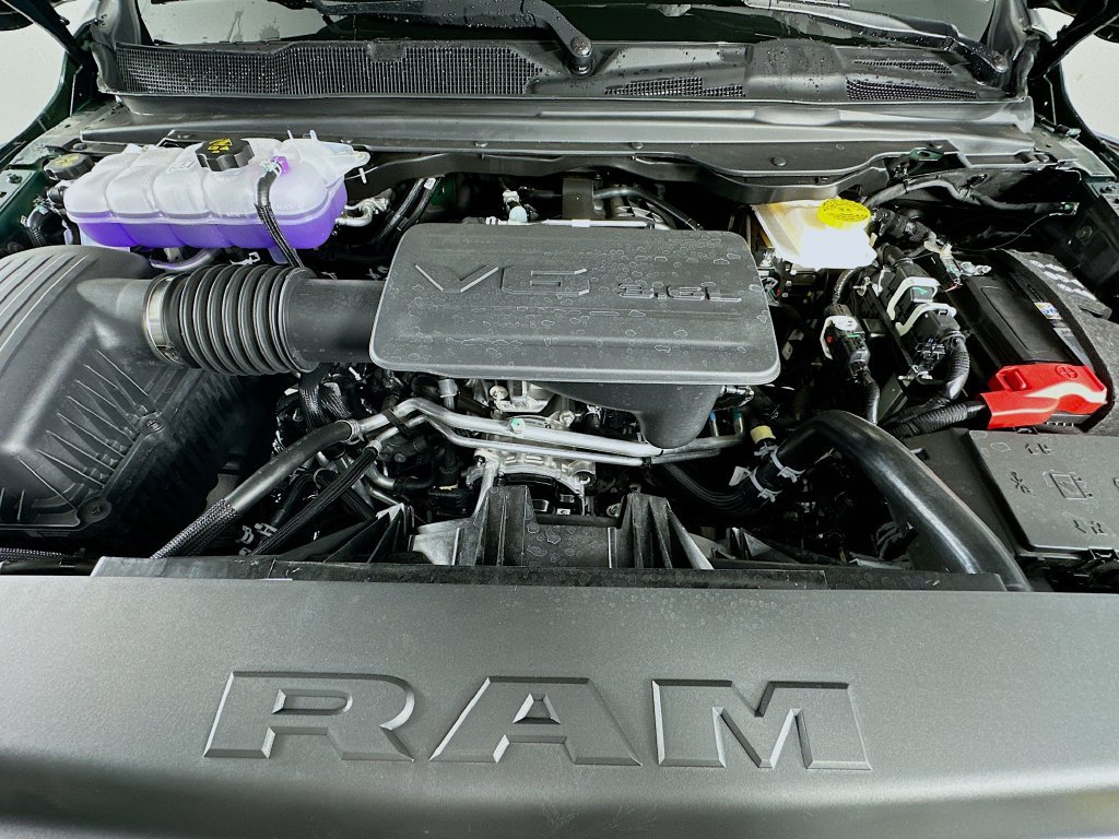 New 2026 RAM 1500 Express AWD/4WD image 17