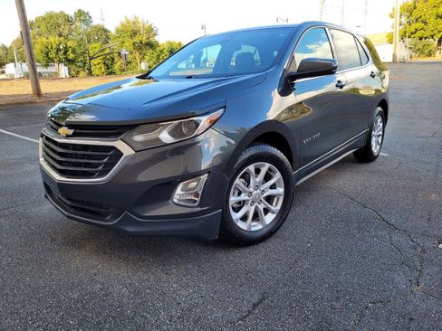 Used 2019 Chevrolet Equinox LT w/ Driver Convenience Package image 3
