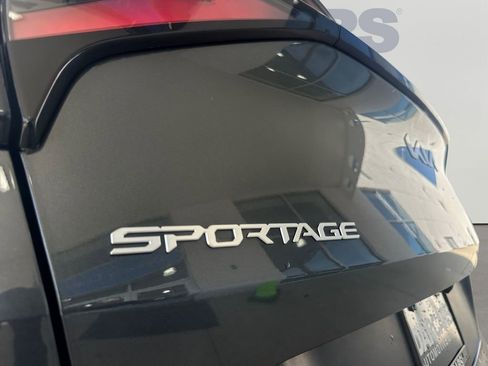 Used 2024 Kia Sportage LX FWD image 31