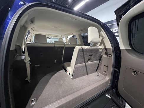 Used 2018 Lexus GX 460 Premium w/ Premium Package image 57