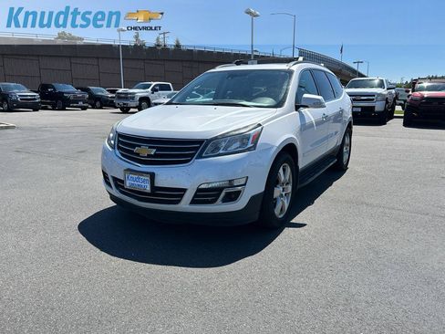 Used 2017 Chevrolet Traverse Premier AWD/4WD image 3