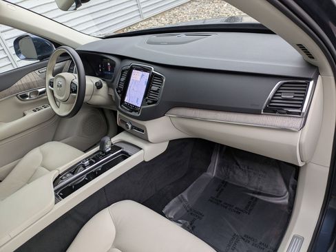 Certified 2023 Volvo XC90 B6 Plus w/ Protection Package Premier image 36