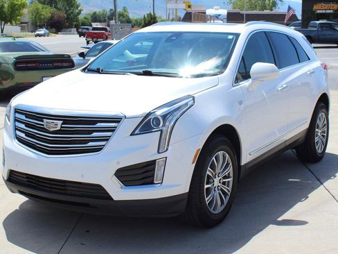 Used 2019 Cadillac XT5 Luxury AWD/4WD image 2
