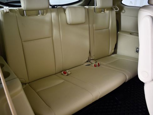 Used 2017 Toyota Highlander Limited image 49