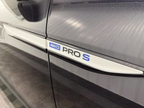 Used 2023 Volkswagen ID.4 Pro S image 5