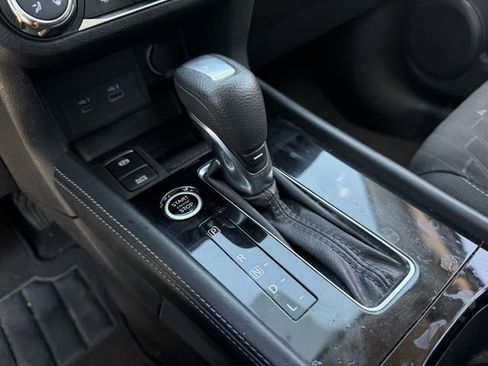 Used 2024 Nissan Kicks SV FWD image 20
