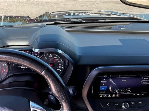 Used 2019 Chevrolet Camaro SS RWD image 12