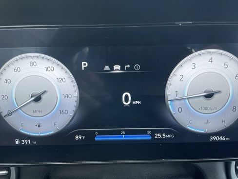 Used 2025 Hyundai Elantra SEL FWD image 15