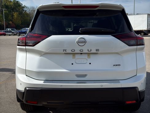 New 2026 Nissan Rogue SV w/ SV Premium Package image 8