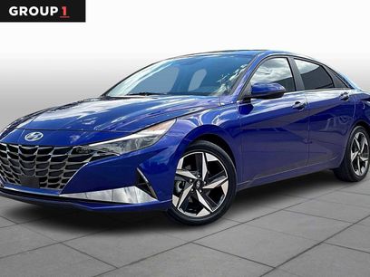 Used 2023 Hyundai Elantra Limited