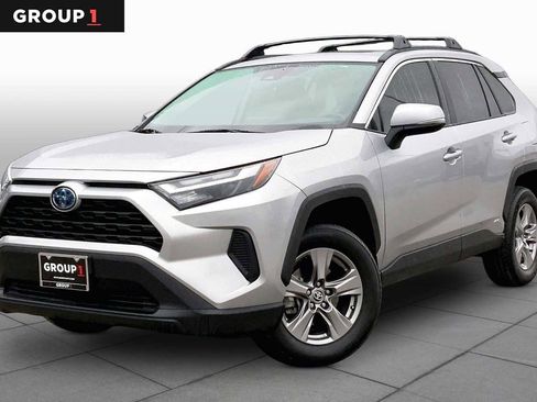 Used 2024 Toyota RAV4 XLE w/ Convenience Package image 1