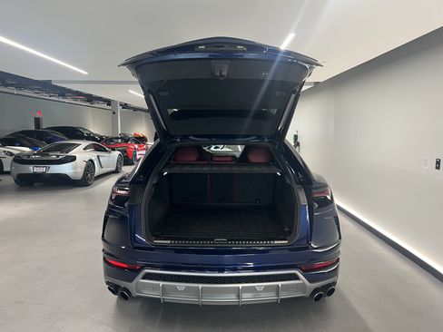 Used 2019 Lamborghini Urus AWD/4WD image 7
